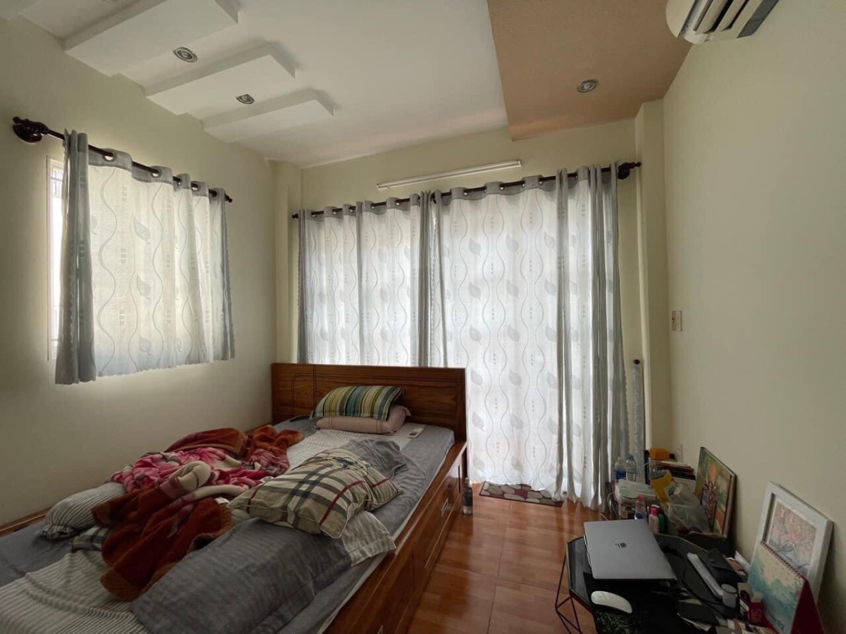 Bán nhà hẻm Tôn Đản DT 52m² x 6 tầng chính chủ 1 đời mới vào ở ngay, giá chỉ 6,6 tỷ đồng