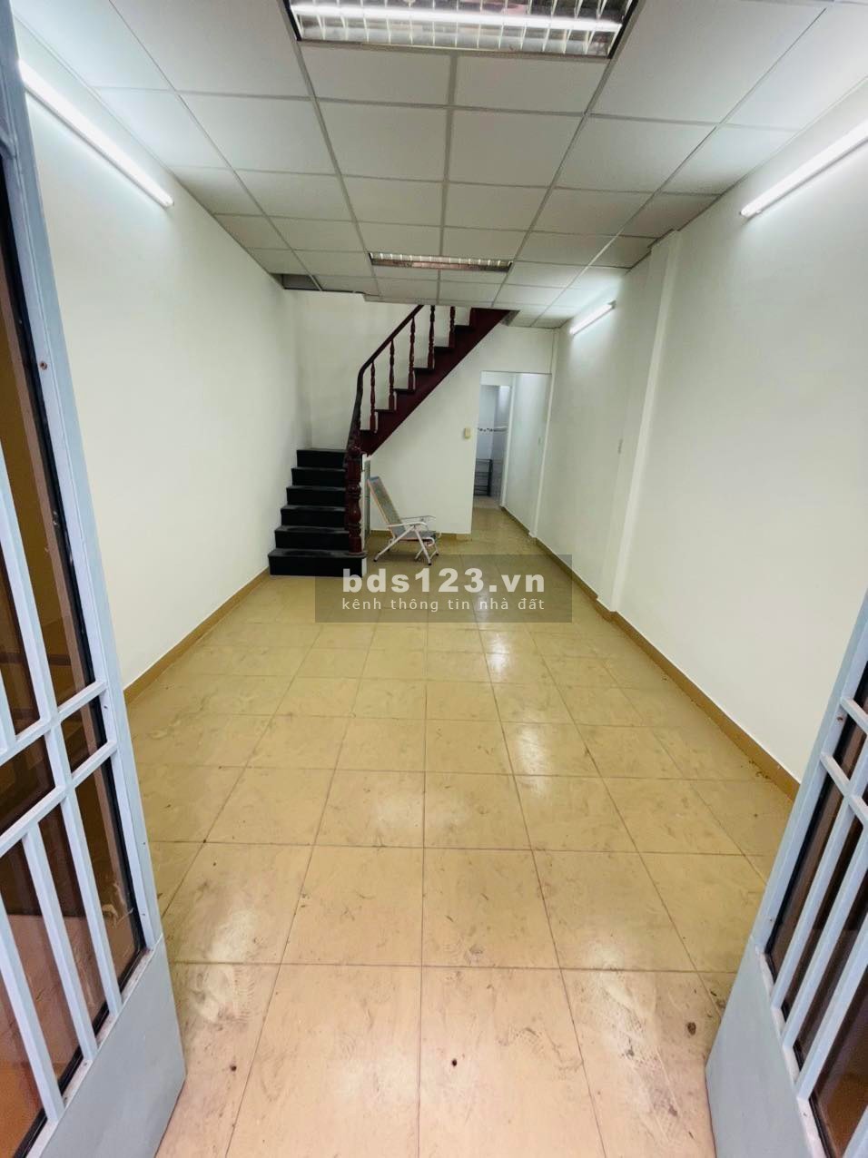 Định cư cần bán gấp nhà hẻm ba gác xịn xò đường Cách Mạng Tháng 8 Quận 10