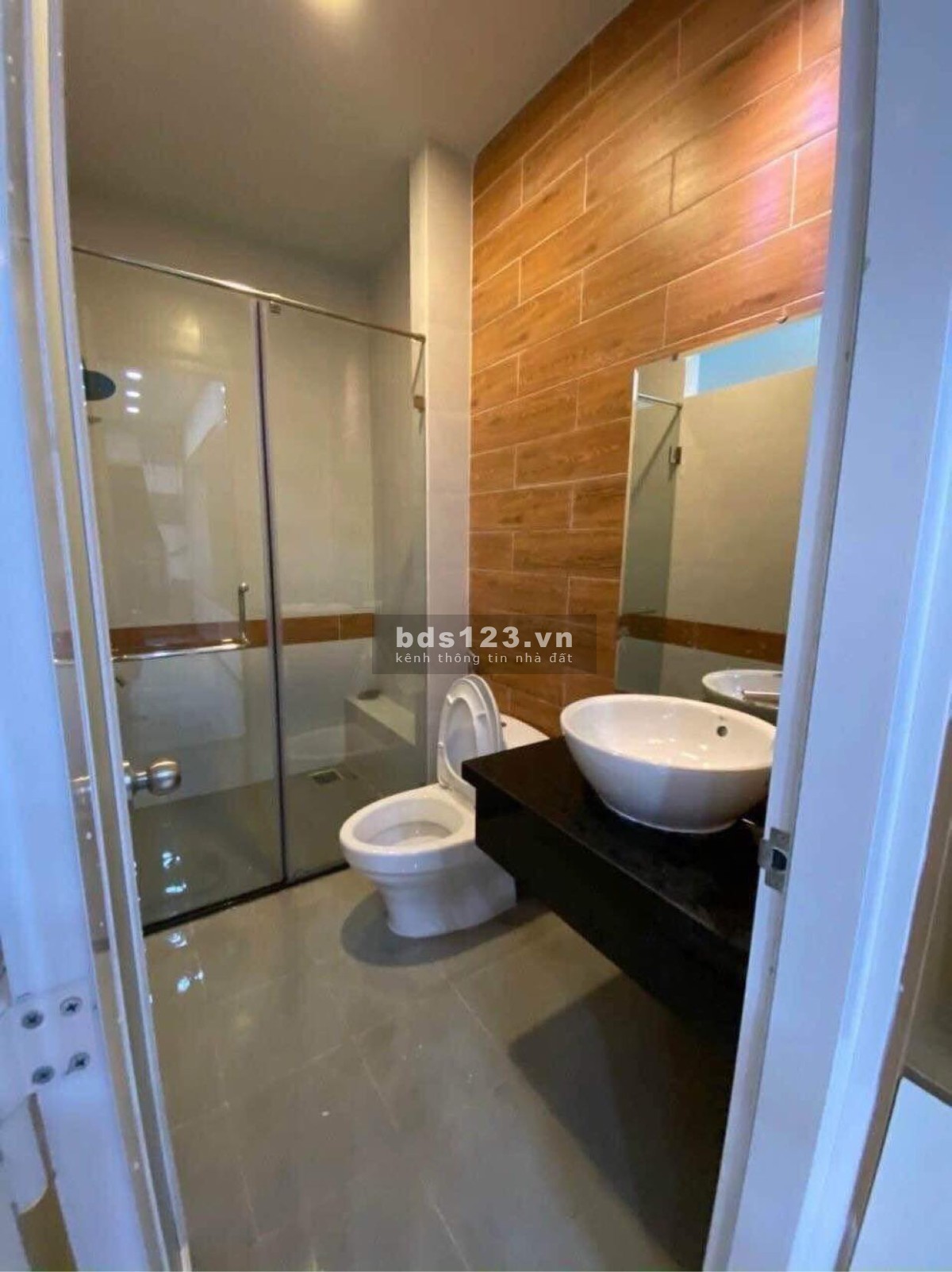 Bán nhà HXH Tân Phú ngủ nhà DT 57m² x Tầng 4 với PN lớn nhỉnh giá 8 tỷ đồng