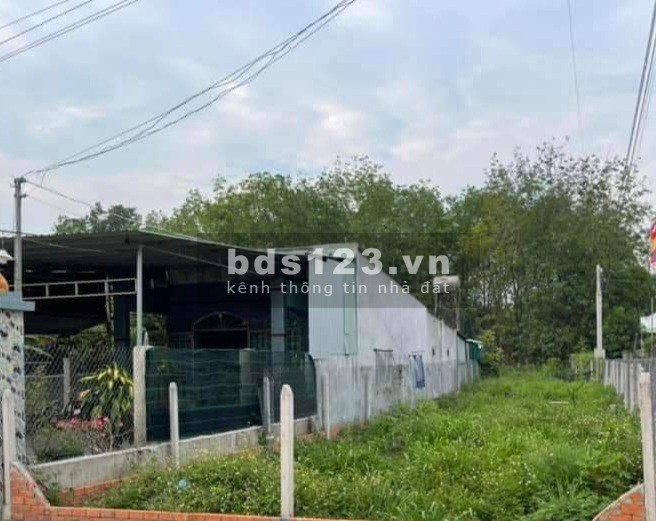 Chinh chủ cần bán lô thổ cư 5*38 100m2 TC giá 450tr ngay UB xã Phước Sang