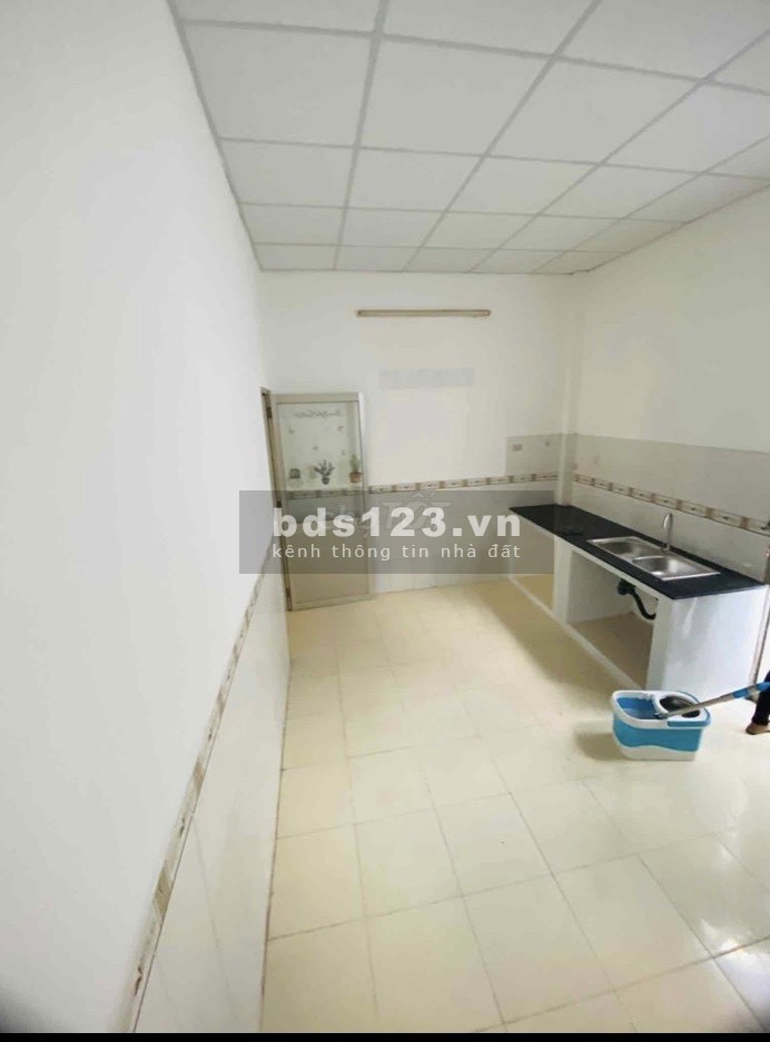 Bán nhà cấp 4 hẻm ba gác đường TL44 Quận 12, liên hệ 0933217468