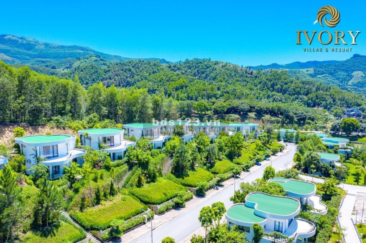 Cần chuyển đổi kinh doanh cần bán gấp dt 400m2, đủ nội thất giá 8 tỷ