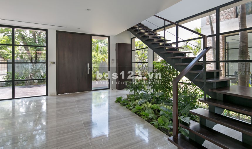 Bán nhà mặt tiền đường 47, Thảo Điền Quận 2 - DT 295m² x 3 tầng chỉ 76 tỷ TL Quân 0911989098