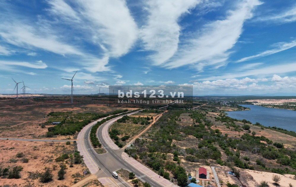Bán đất sào, sổ đỏ, dtsd 1134m2, gần biển Hoà Thắng, Bình Thuận, Safari Rạng Đông, 2 triệu/m2