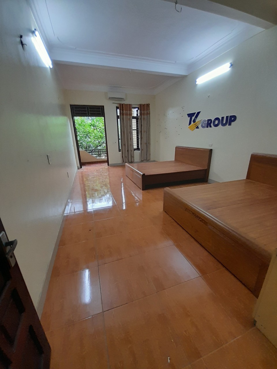 Cho Thuê Nhà Mặt Đường Kinh Doanh văn phòng khu dân cư đông