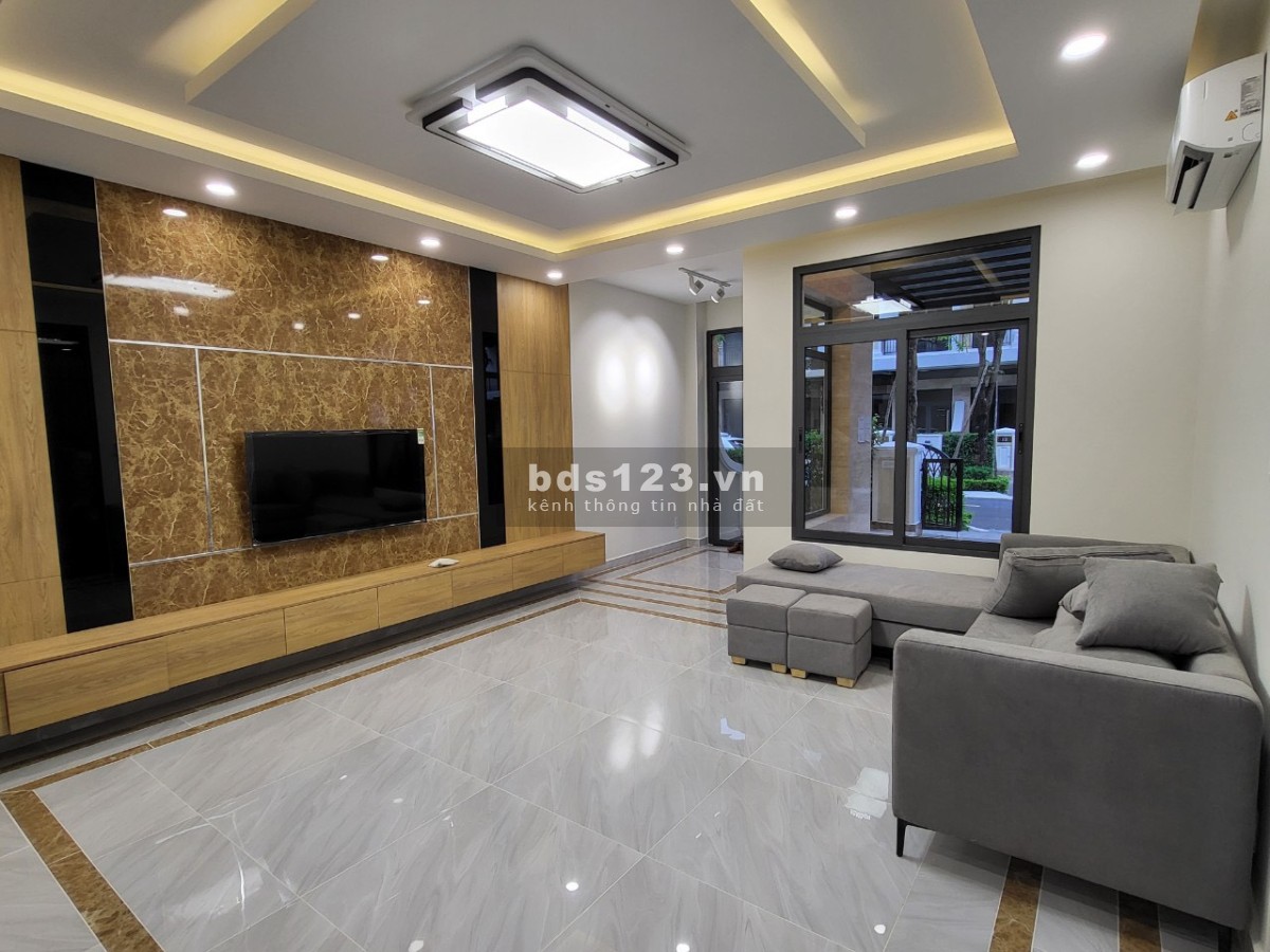 Cho thêu căn nhà Verosa Park, full nội thất mới đẹp new 100% chưa ở 1 trệt 3 lầu, 5PN 4WC
