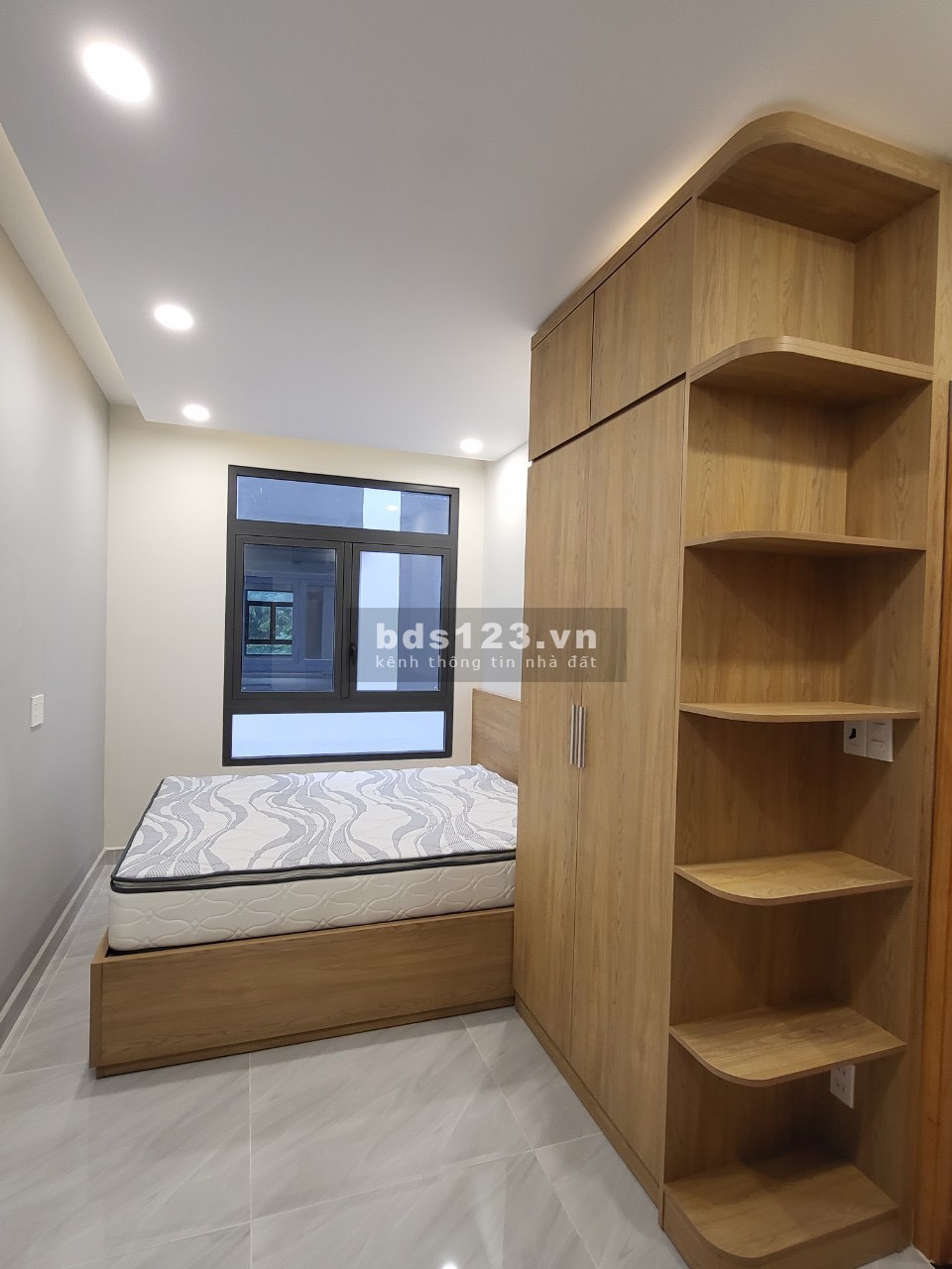 Cho thêu căn nhà Verosa Park, full nội thất mới đẹp new 100% chưa ở 1 trệt 3 lầu, 5PN 4WC