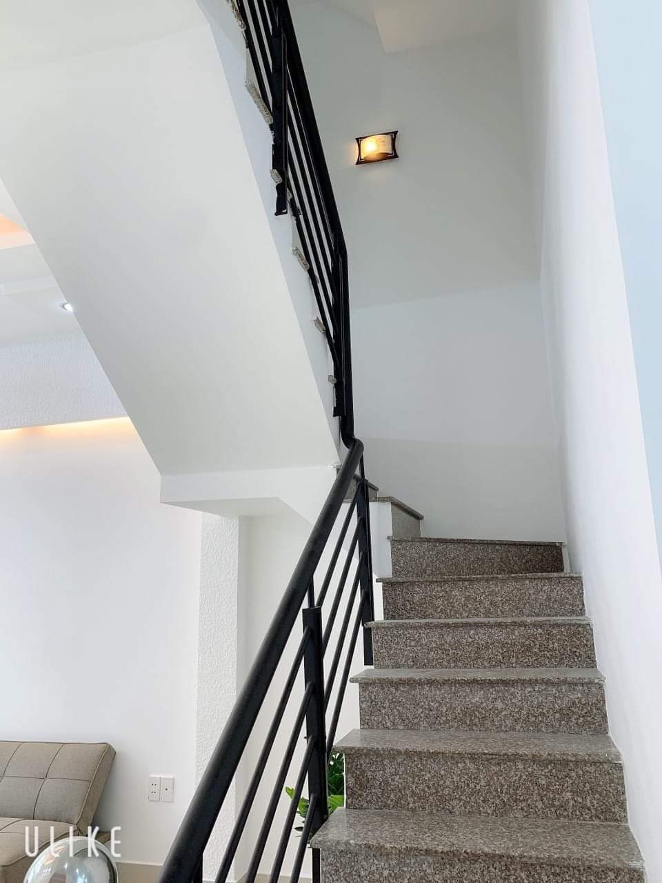 Bán nhà khu Vip chợ Kiến Thiết Trịnh Hoài Đức DT 46m² x 3 tầng nhà mới 100%
