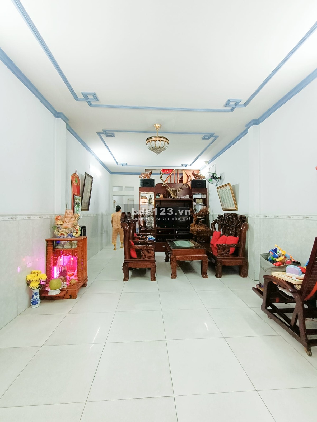 Bán nhà rộng, hẻm ô tô tránh, gần Chung cư Celadon giá chỉ 6,25 tỷ đồng