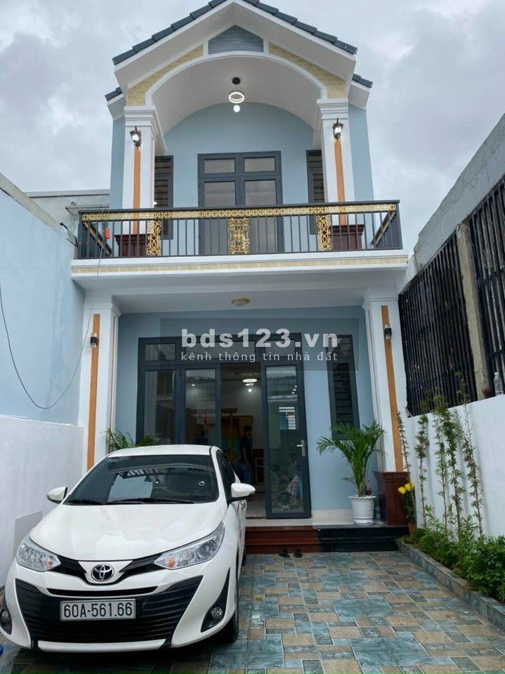 Siêu phẩm nhà đẹp mái thái sổ riêng diện tích 125m² hai mặt tiền trước sau