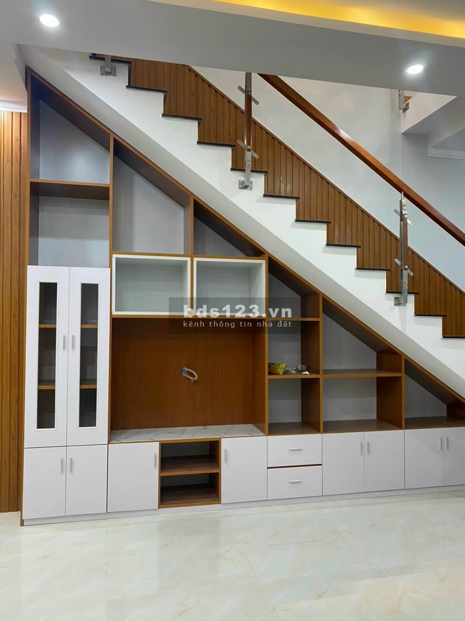Siêu phẩm nhà đẹp mái thái sổ riêng diện tích 125m² hai mặt tiền trước sau