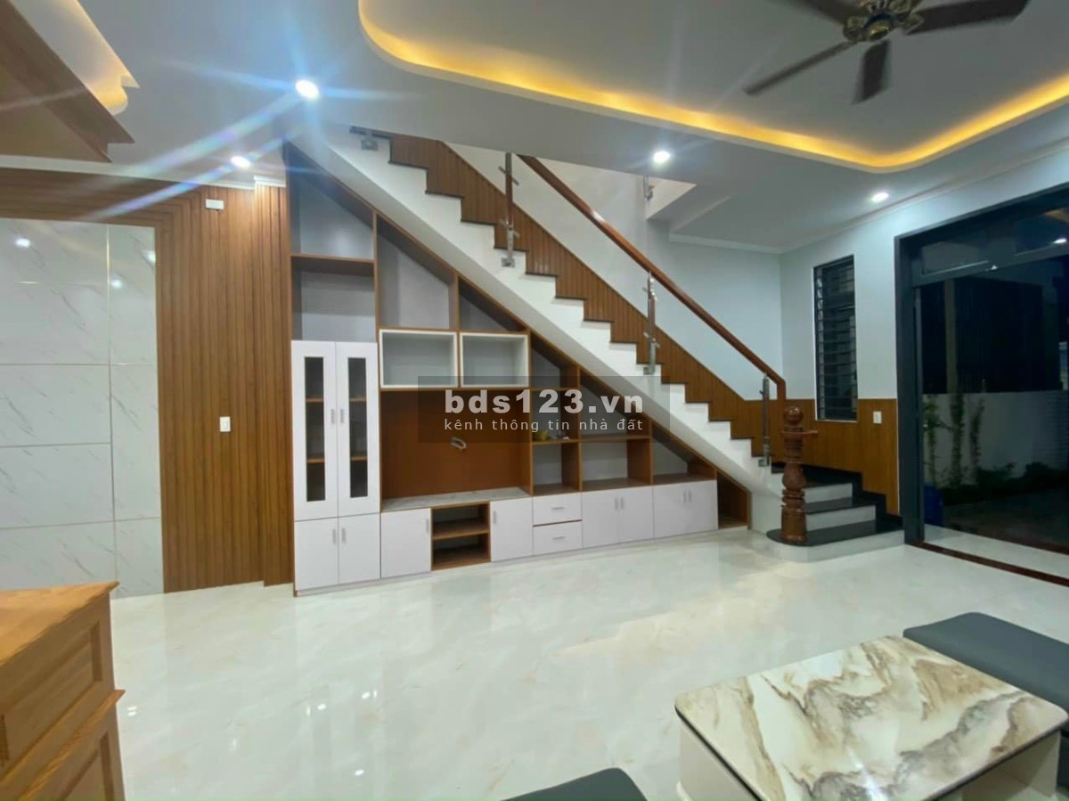 Siêu phẩm nhà đẹp mái thái sổ riêng diện tích 125m² hai mặt tiền trước sau