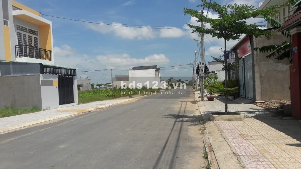 500m2 đất lọt khe giữa 2 nhà ở Lộc Châu gần QL20 tôi cần bán gấp giá chỉ 888tr