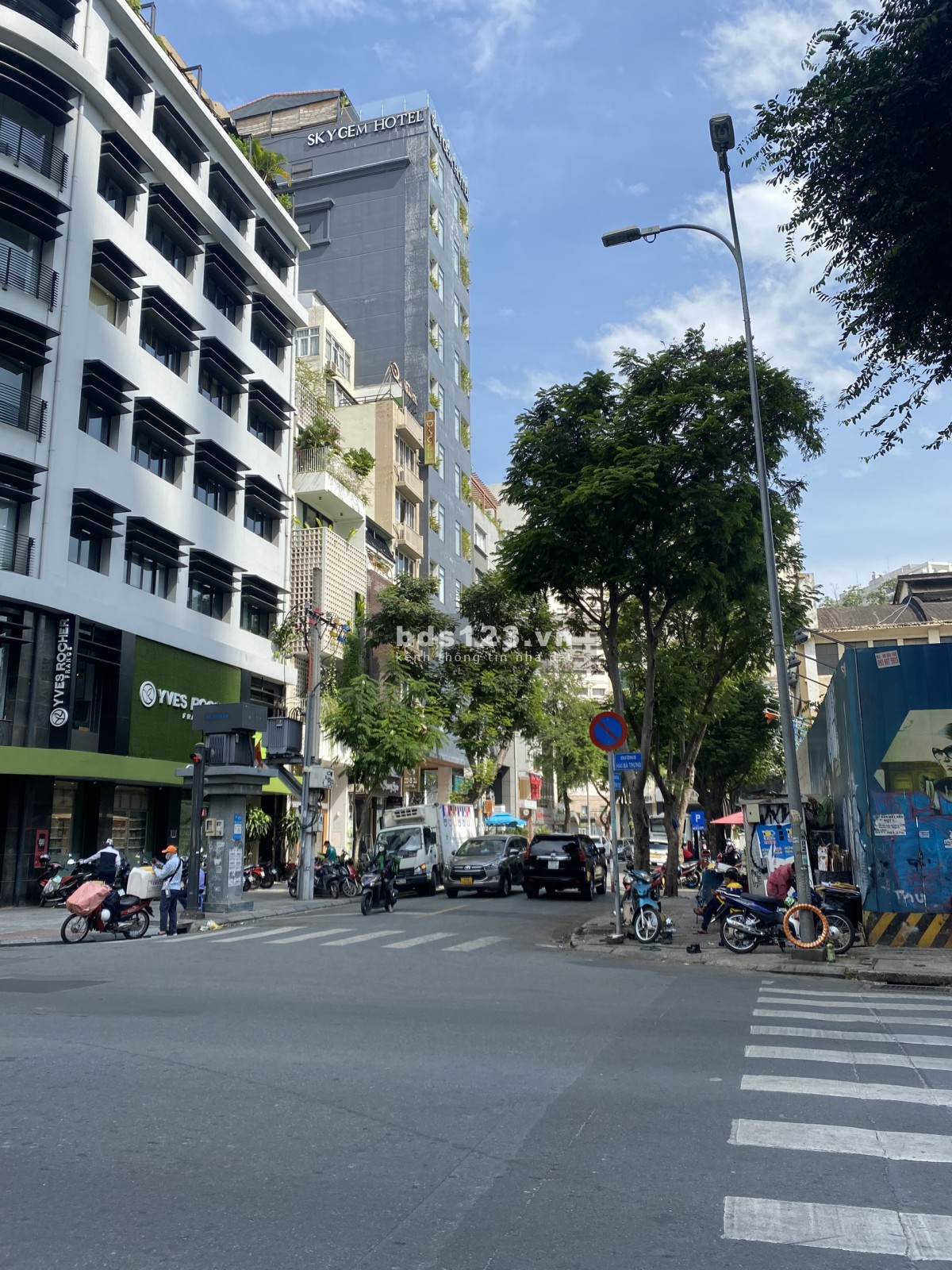 Góc 2 MT 38 Đông Du - Hai Bà Trưng, Phường Bến Nghé, Quận 1 - giá 150 tỷ TL - Quân 0911989098.