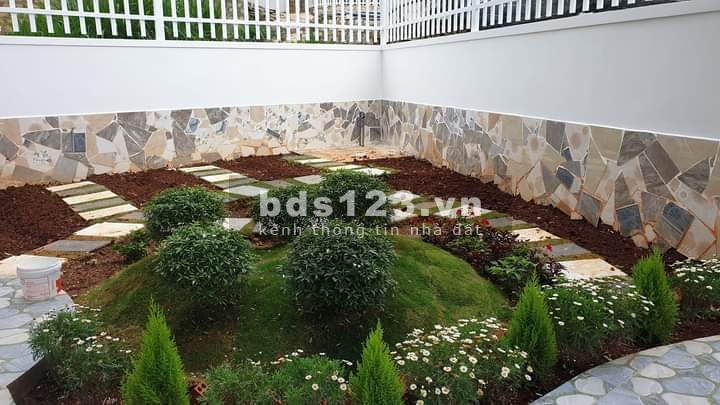 Bán gấp biệt thự Vip 7 tầng mặt tiền đường chính Trịnh Hoài Đức view đẹp Đà Lạt
