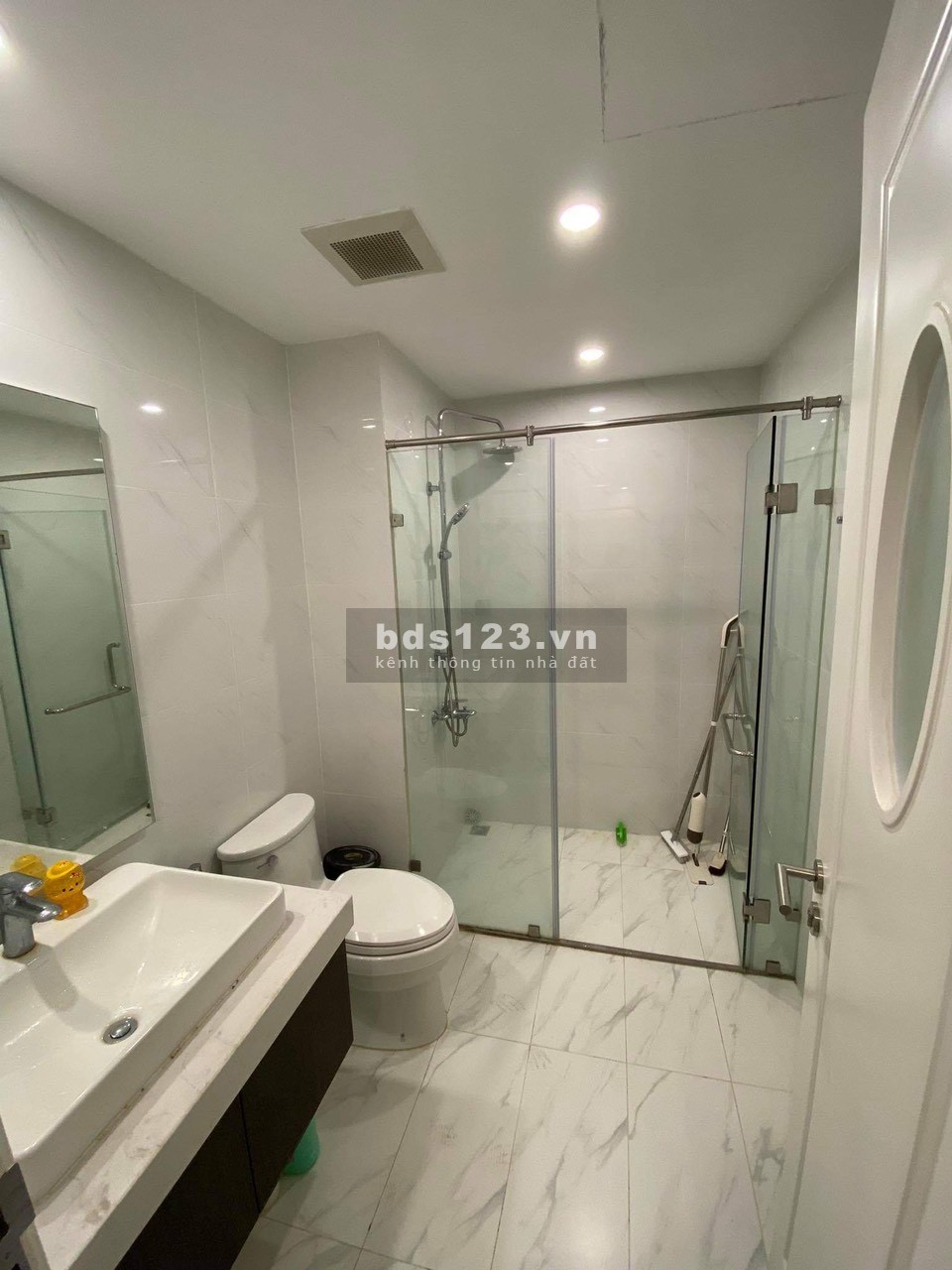 Bán căn hộ 2pn dtsd 82m2, full đồ giá hơn 4 tỷ, tại chung cư Imperia garden