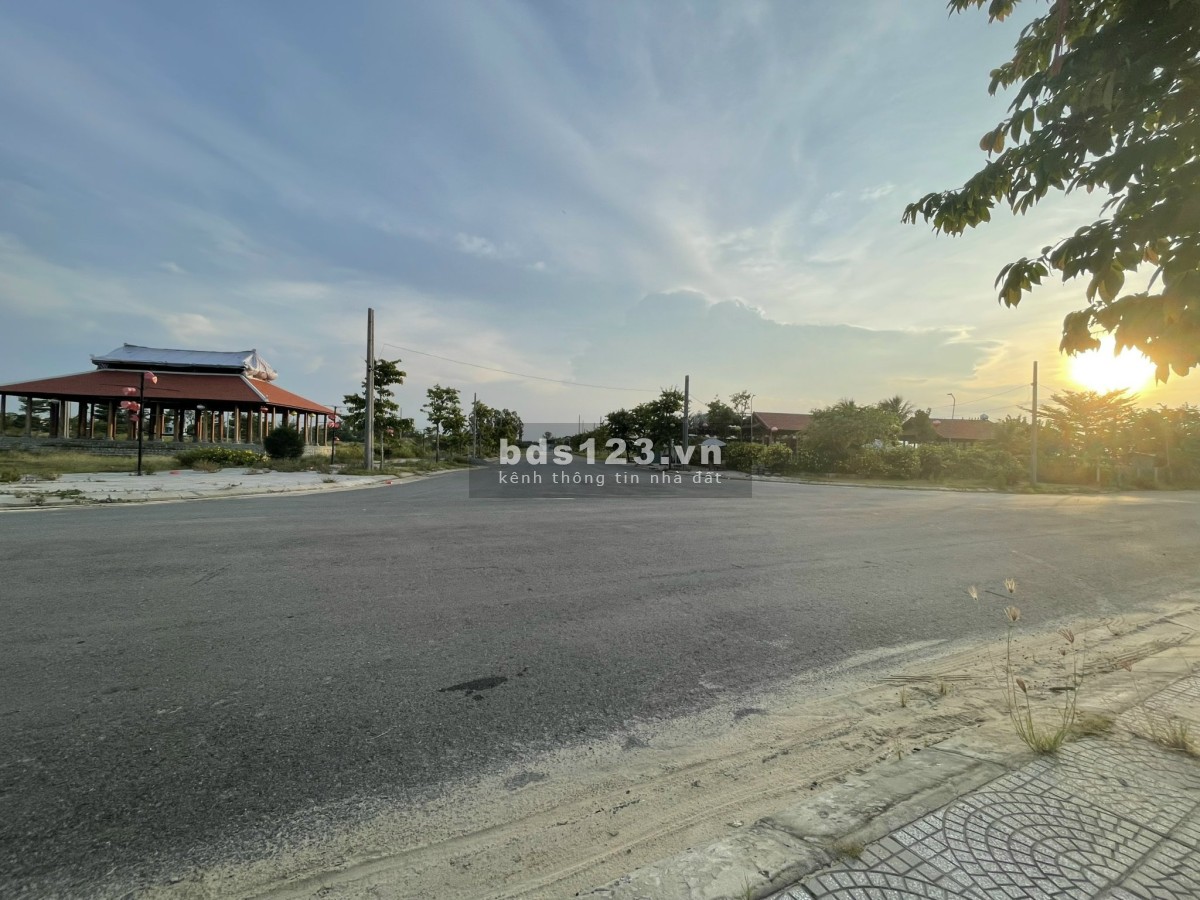 Sập hầm! Bán nhanh cắt lỗ trả nợ! Đất mặt sông giá tốt nhất