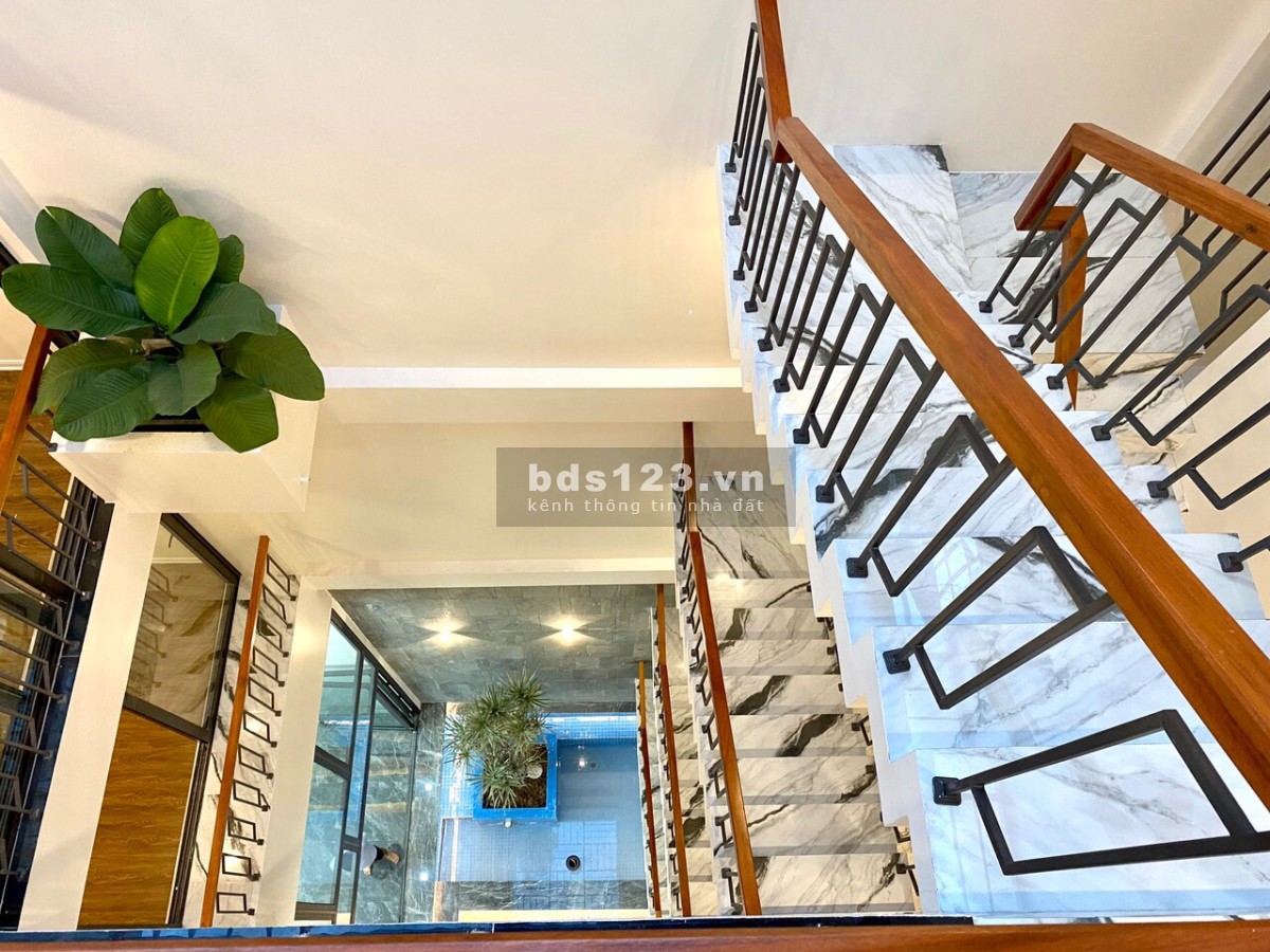 Long Biên Nguyễn Văn Cừ nhà Vip siêu hiếm, pháp lý chuẩn