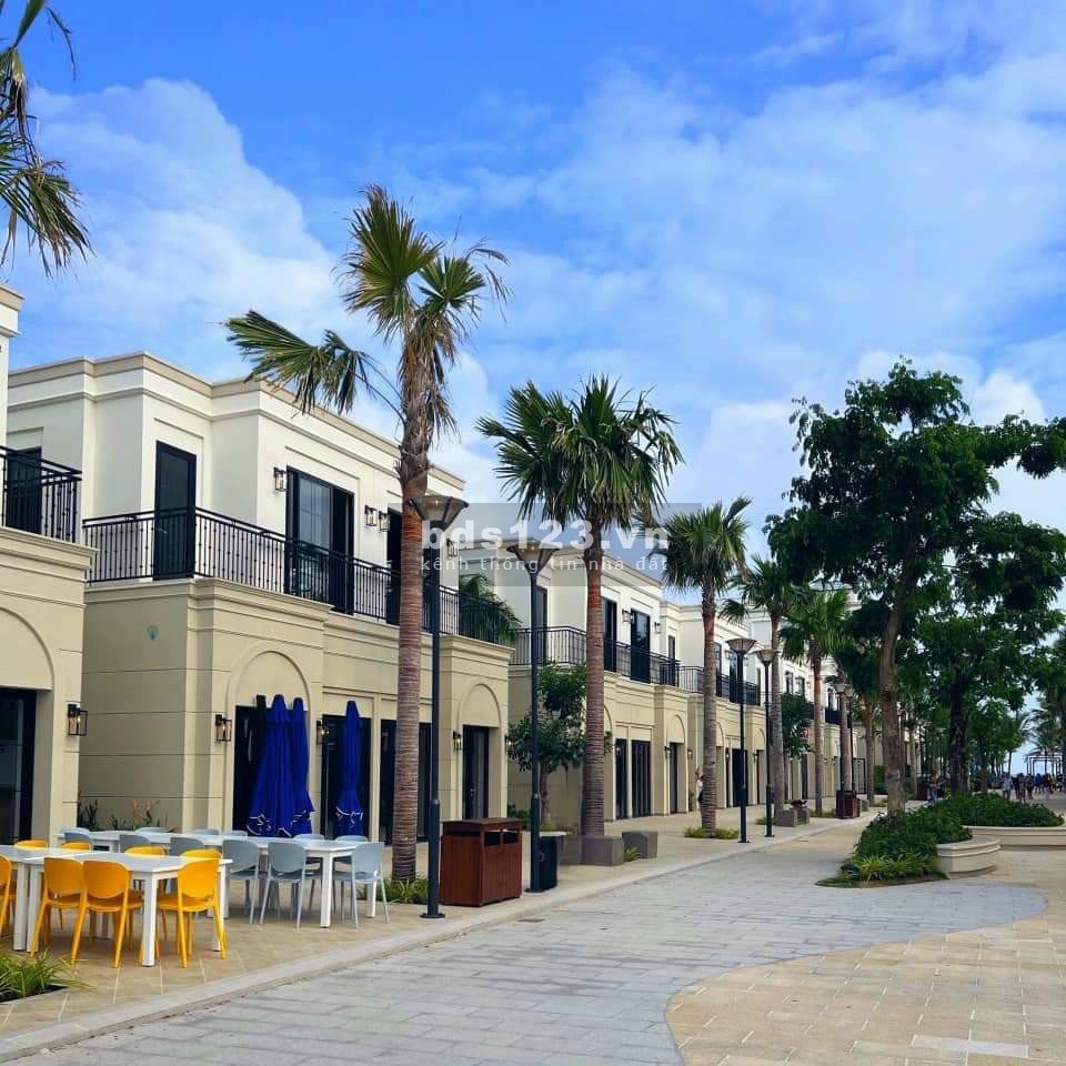 Bán shophouse phố đi bộ Melia Hampton Hồ Tràm giá chỉ 11 tỷ, thanh toán theo tiến độ