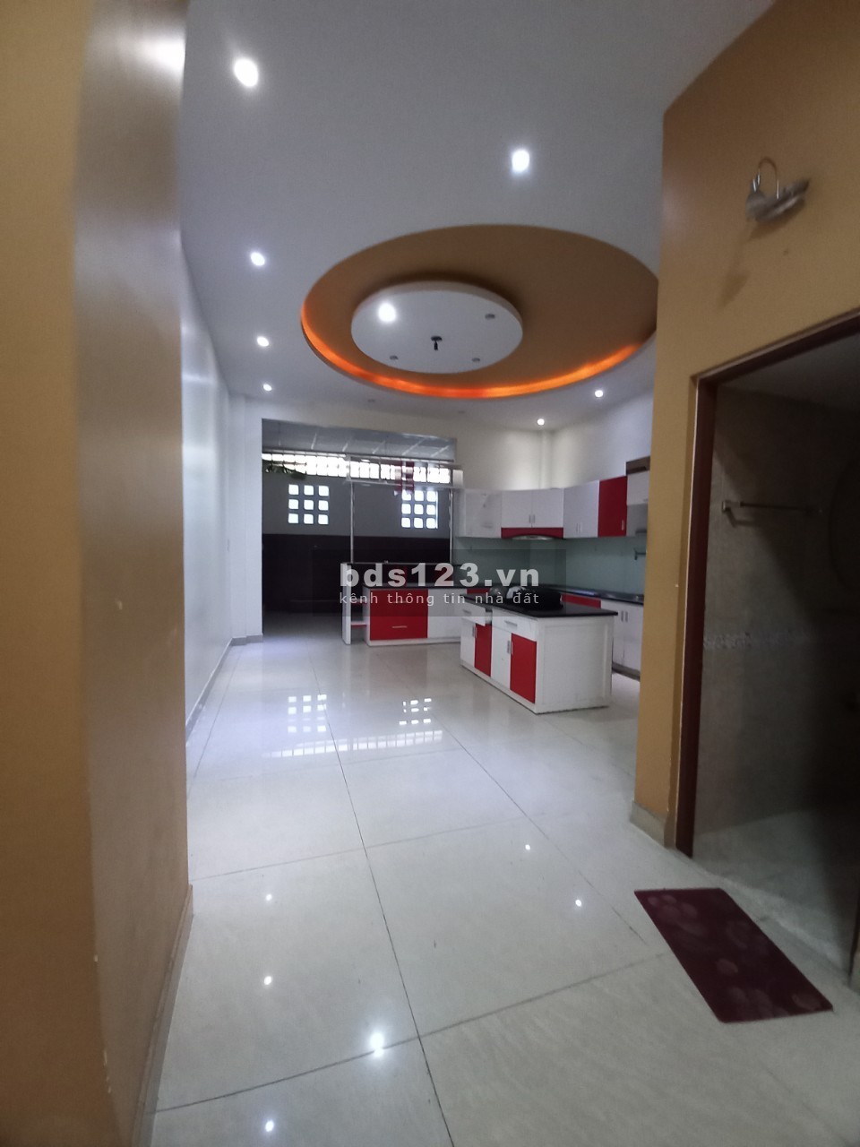 Bán nhà Trường Thọ, Thủ Đức, khu phân lô 3 tầng 4PN 4WC đường nhựa 8m ô tô ngủ trong nhà