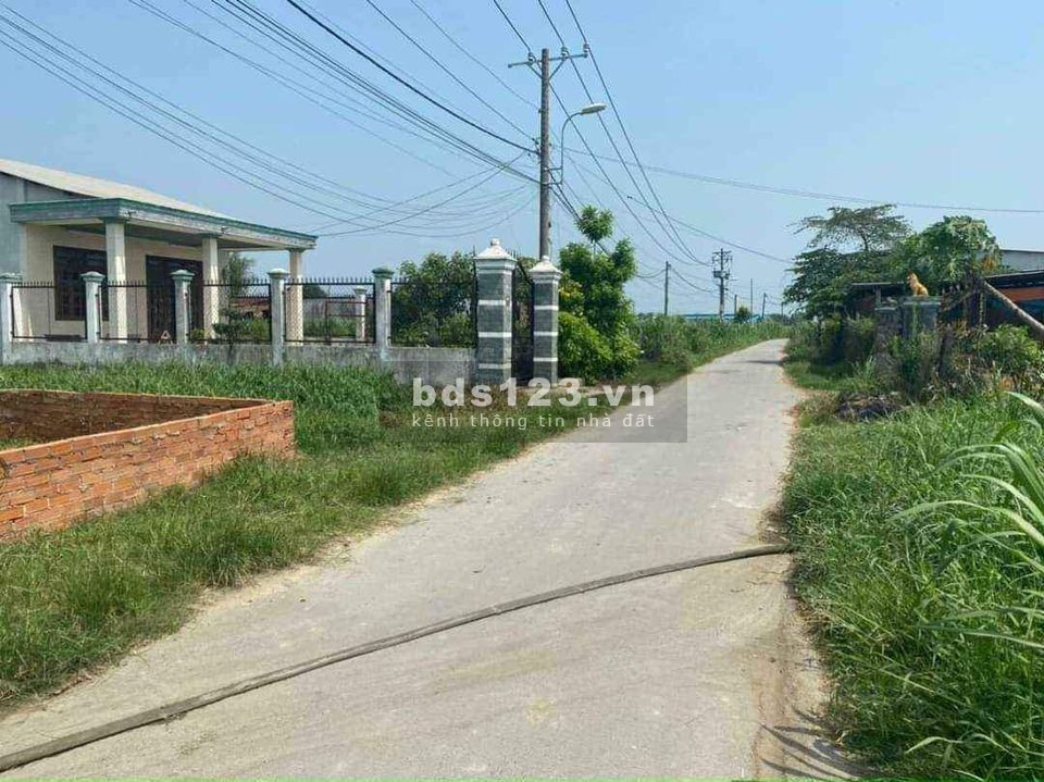 Mặt đường phường Lộc Tiến tôi bán lô 144m2 khu dân cư viu núi đồi sau đất giá 666 triệu