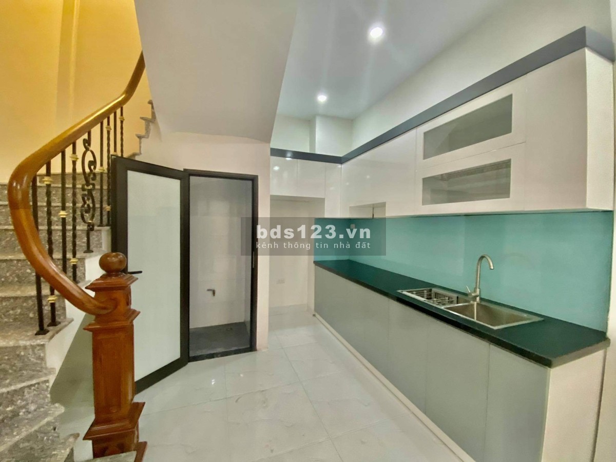 Bán nhà hiếm Yên Sở, DTSD 37m² x 5 tầng, nhỉnh giá 3 tỷ đồng