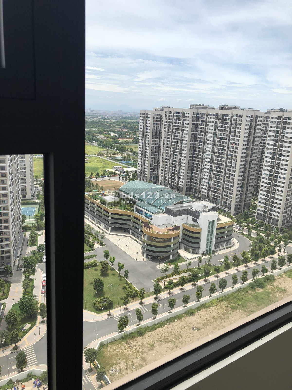 BÁN căn hộ cao cấp VINHOMES OCEAN PARK 2 PN + 1 (67m²) GIÁ 1,9 TỶ Full nội thất View ngoại cảnh