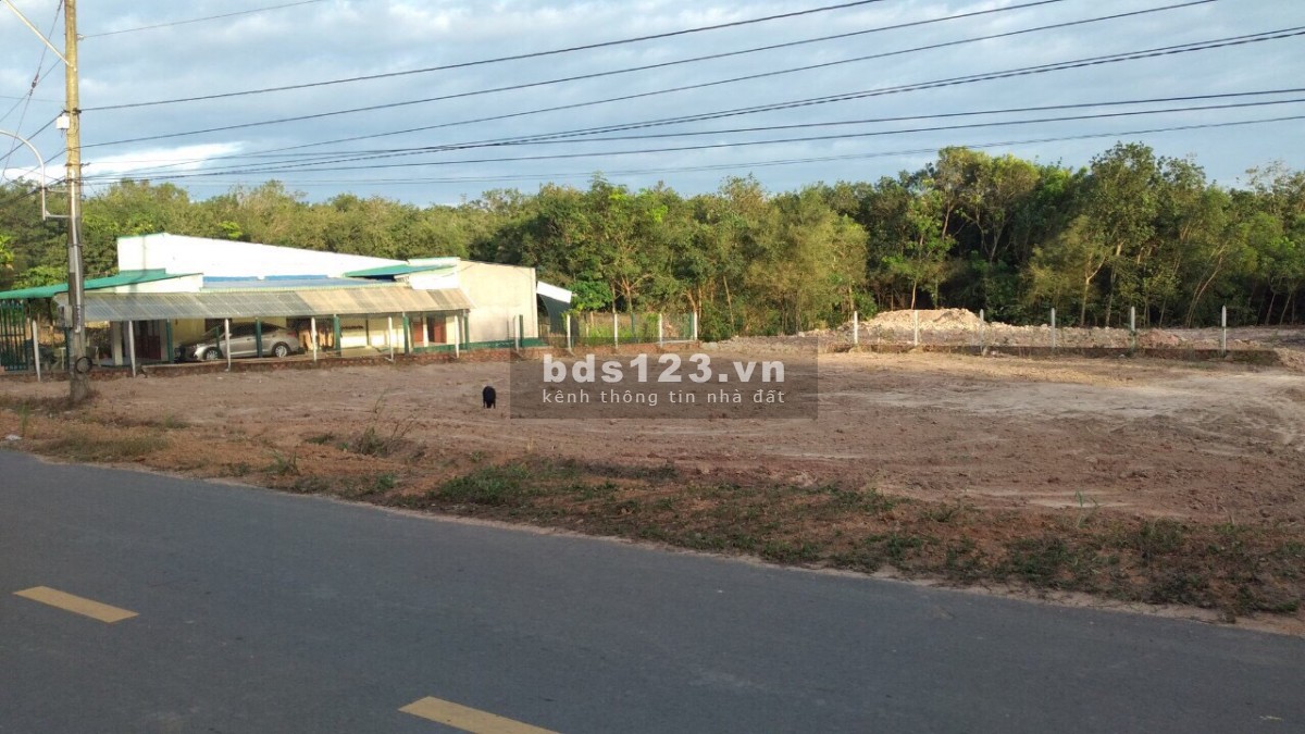 Cần bán gấp đất Lai Hưng Bầu Bàng đường lớn, lh 0947439198