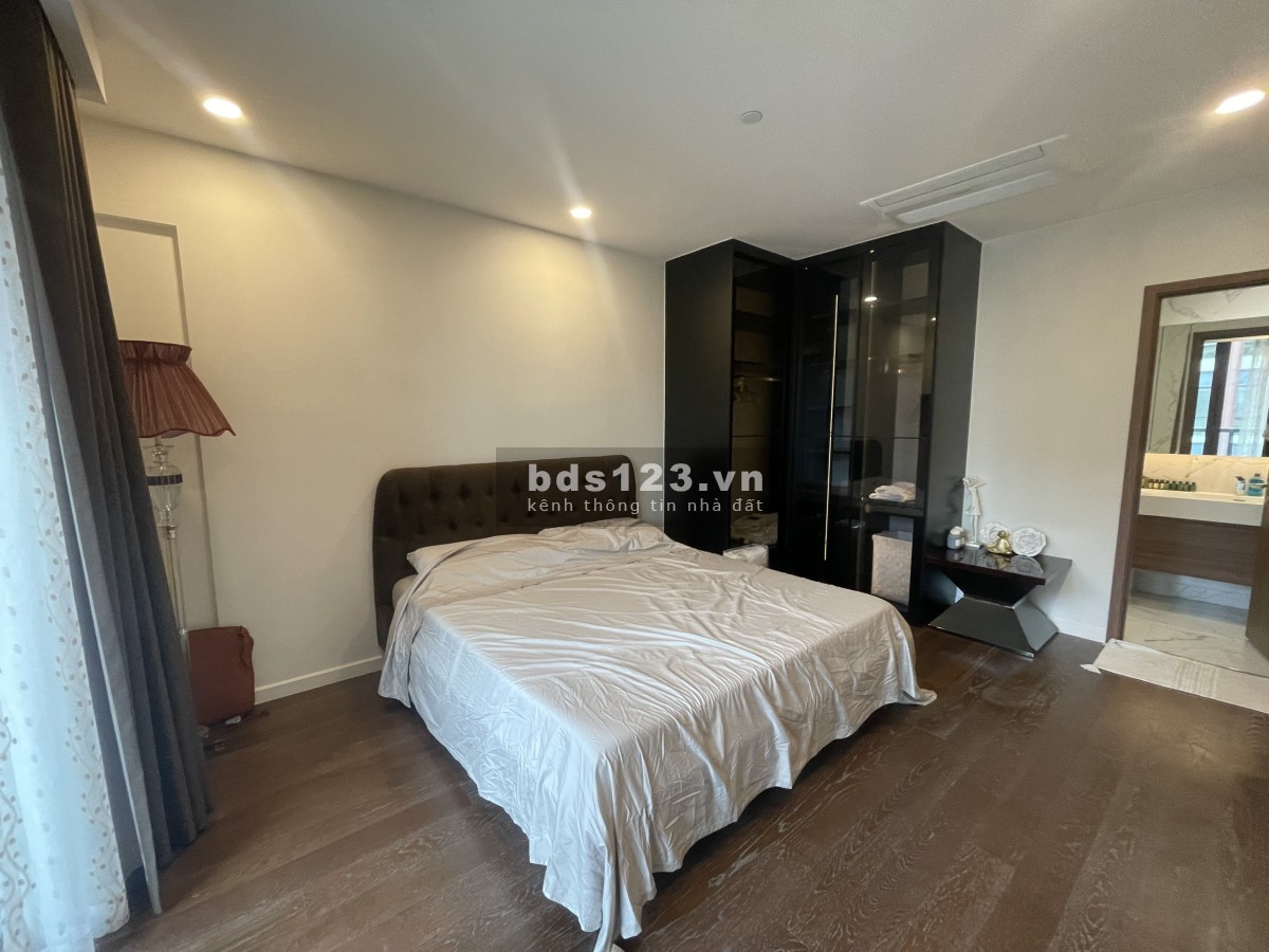 Bán căn hộ 3PN 129m2 Metropole Thủ Thiêm Quận 2 giá 18 tỷ
