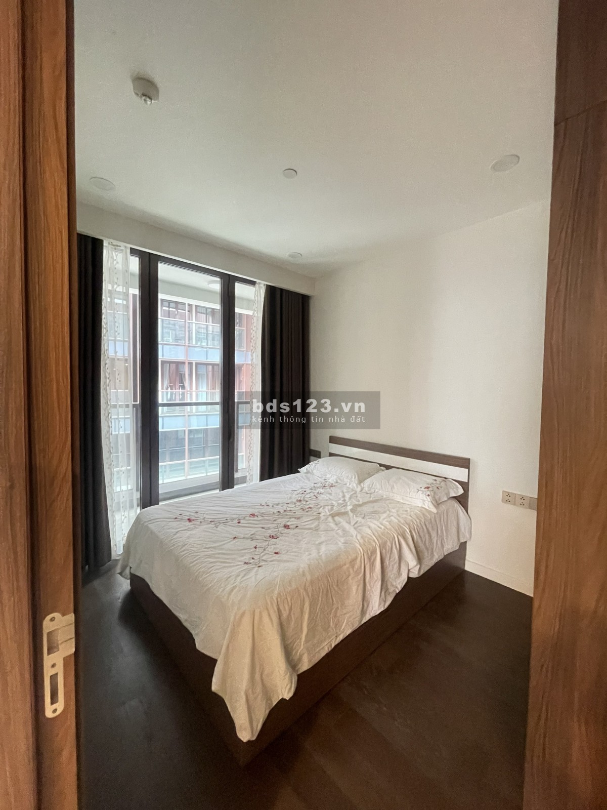 Bán căn hộ 3PN 129m2 Metropole Thủ Thiêm Quận 2 giá 18 tỷ
