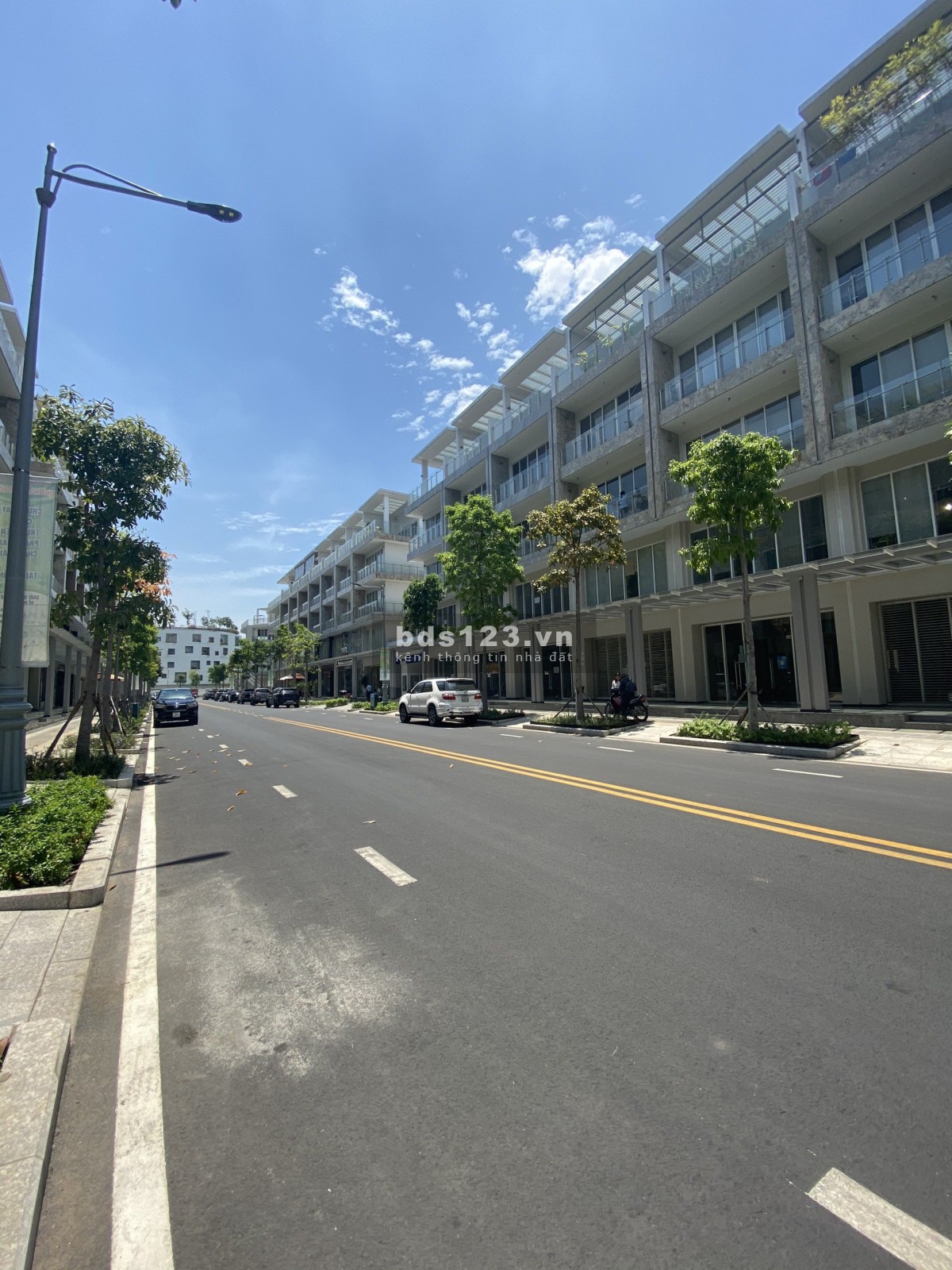 Bán Shophouse Saritown căn góc, khu đô thị Sala quận 2 giá 100 tỷ.
