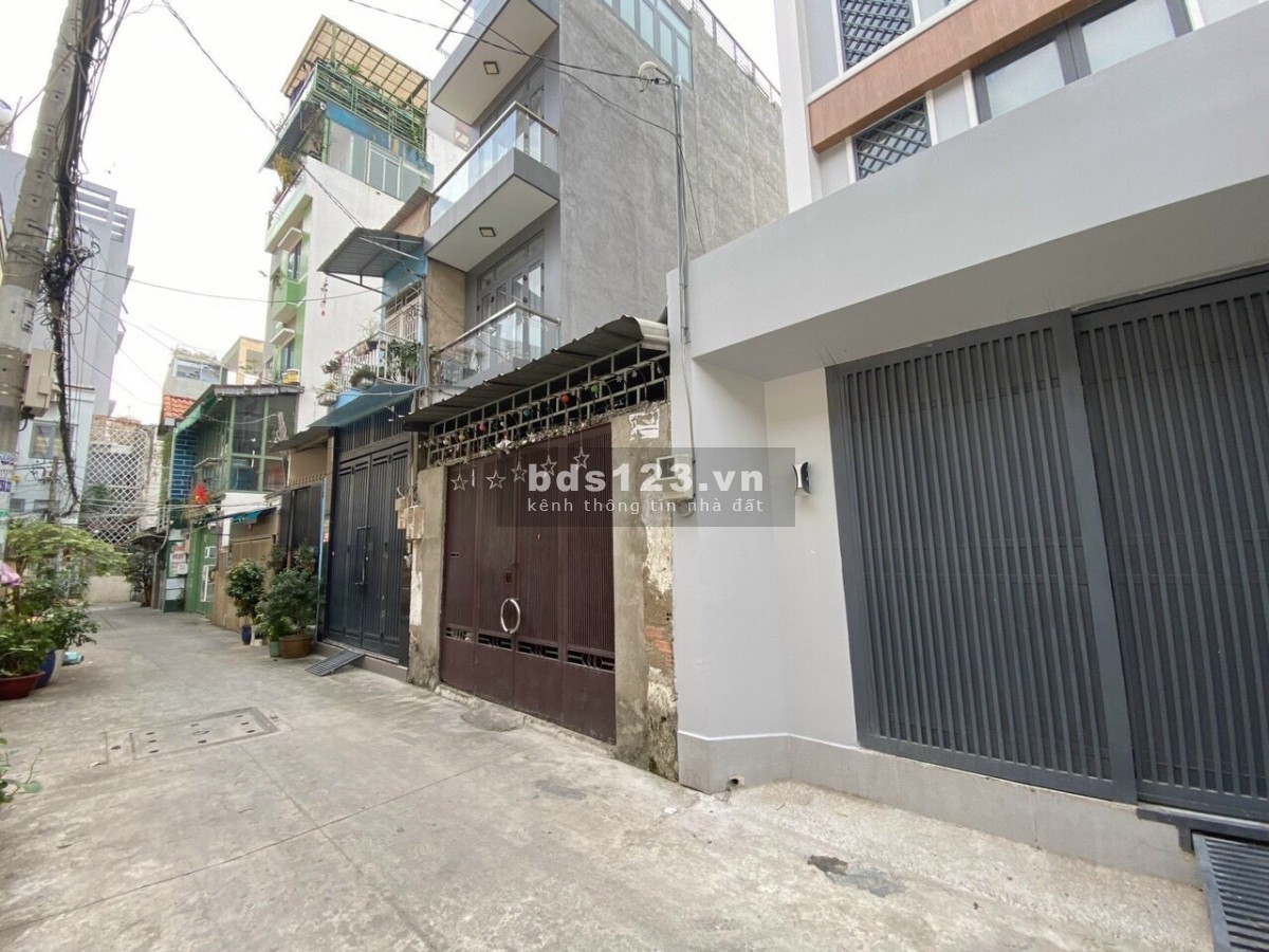 Bán căn hộ dịch vụ D2 F.25 Bình Thạnh 4 x 16m BTCT 5 tầng, 13 phòng thu nhập 65tr/th.