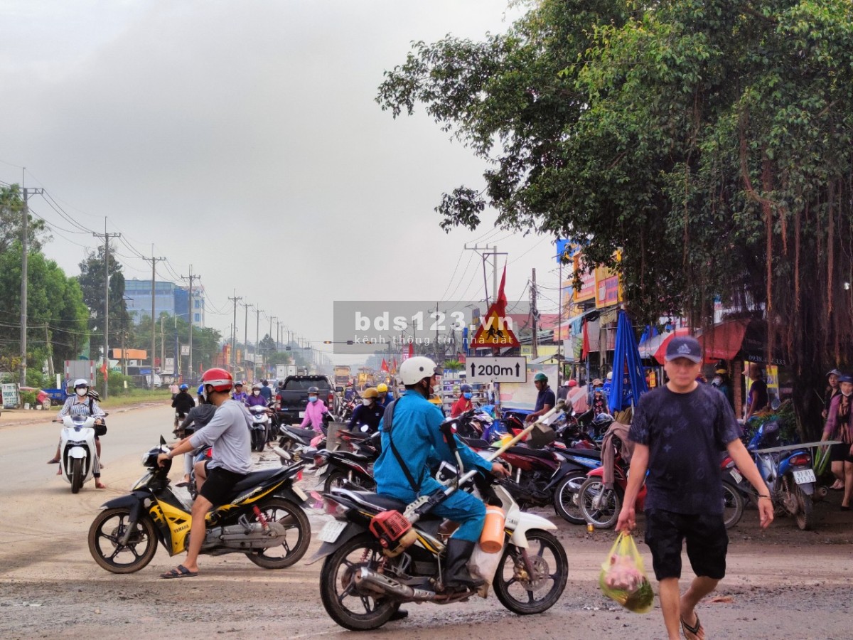 Lô đất mặt tiền kinh doanh cách quốc lộ 14 và chợ Minh Thành chỉ 200m Becamex Chơn Thành Bình Phước.