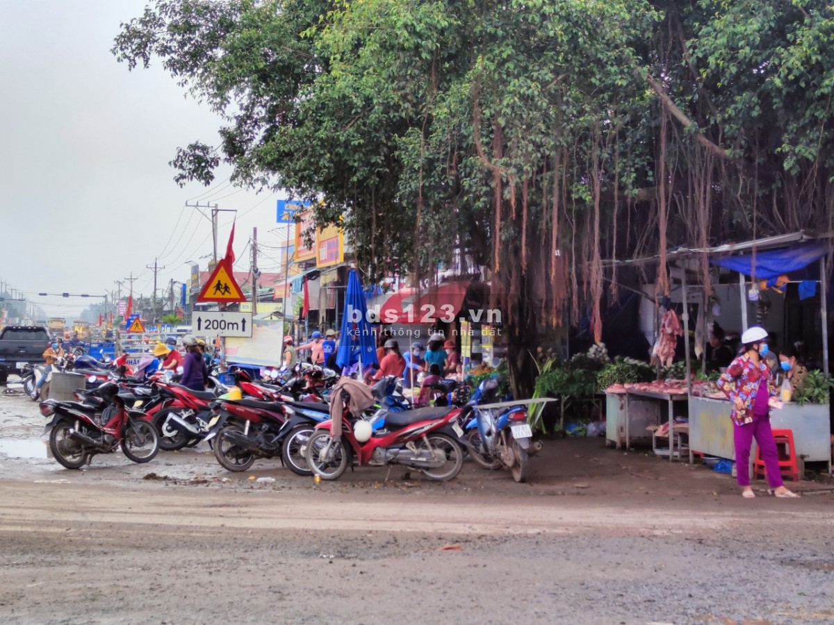 Lô đất mặt tiền kinh doanh cách quốc lộ 14 và chợ Minh Thành chỉ 200m Becamex Chơn Thành Bình Phước.
