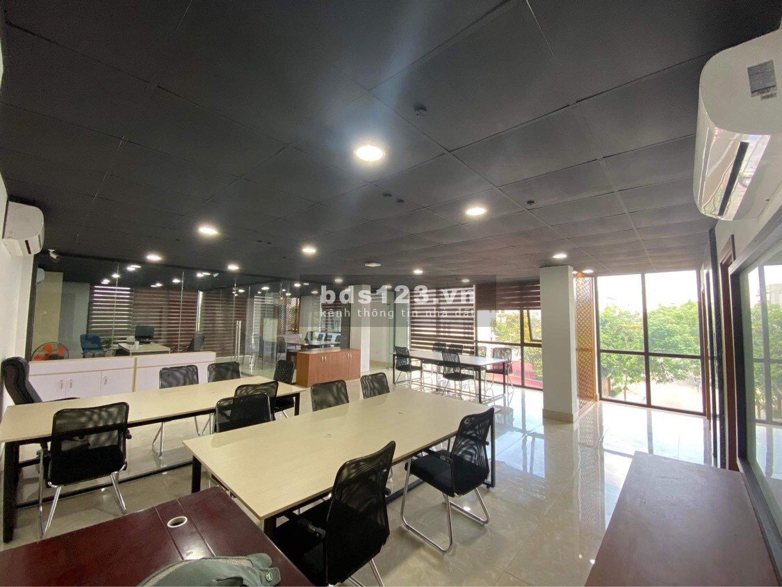 Chính chủ cho thuê văn phòng cực đẹp giá rẻ tại Long Biên, tiện ích đủ