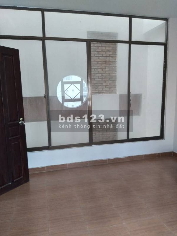 Chính chủ cho thuê nhà mặt tiền gần Trường Đại học Nguyễn Tất Thành