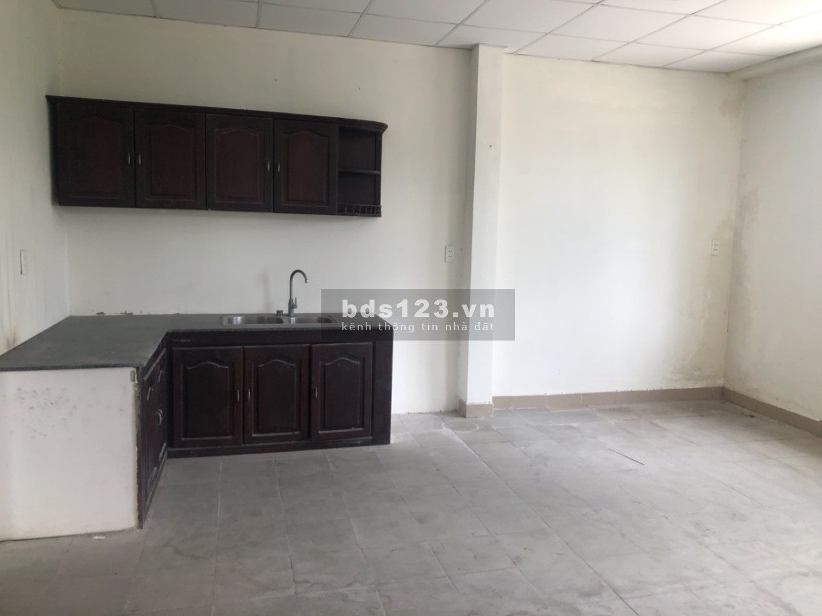 Chính chủ cho thuê nhà mặt tiền gần Trường Đại học Nguyễn Tất Thành