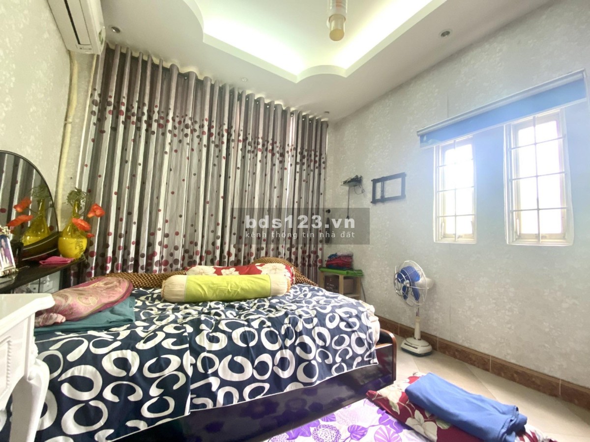 Bán nhà hẻm Nguyễn Đình Chiểu Quận3, 5 Tầng tặng nội thất chỉ 7.4 TỶ