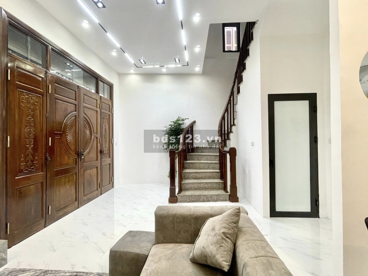 Bán nhà phố Yên Hoà Cầu Giấy 45m 4 tầng MT 7.5M giá nhỉnh 6 tỉ