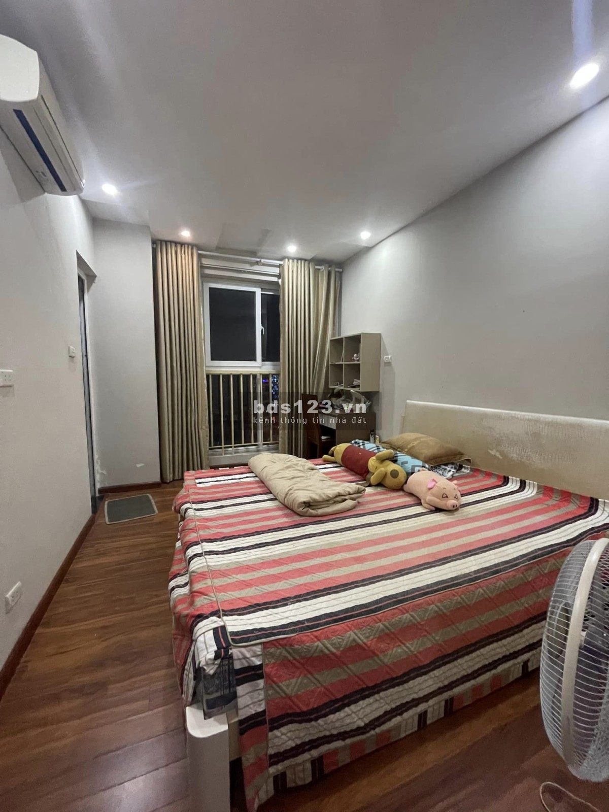 Bán căn hộ 3 ngủ 110m2 Chung cư CS113- 299 Trung Kính giá 3.8 tỷ TL mỏng