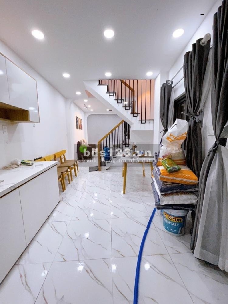 Nhà Lê Văn Sỹ Phường 11 Phú Nhuận 30m2 4Tỷ5