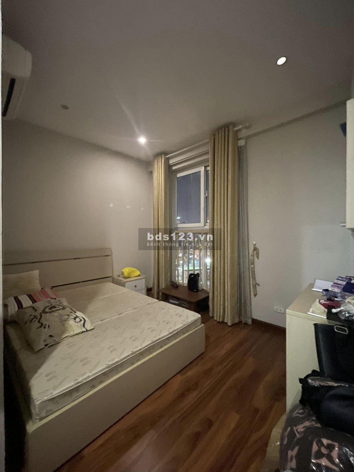 Bán căn hộ 3 ngủ 110m2 Chung cư CS113- 299 Trung Kính giá 3.8 tỷ TL mỏng