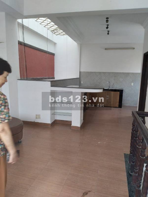 Chính chủ cho thuê nhà mặt tiền gần Trường Đại học Nguyễn Tất Thành