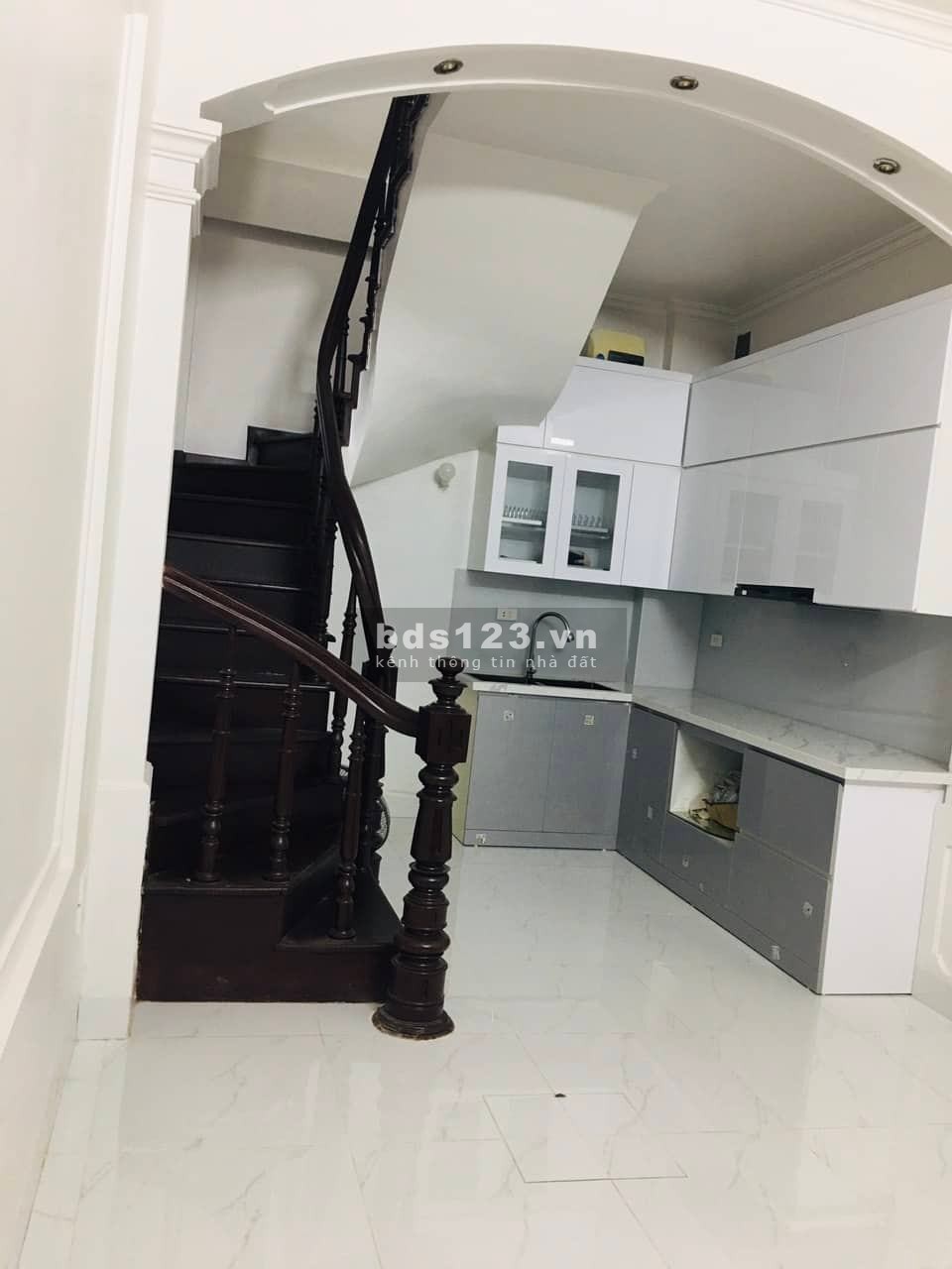 Bán nhà Tôn Đức Thắng gần mặt phố, an ninh, dân trí, DT 35m² x 5 tầng, MT 4m, nhỉnh giá 3 tỷ đồng