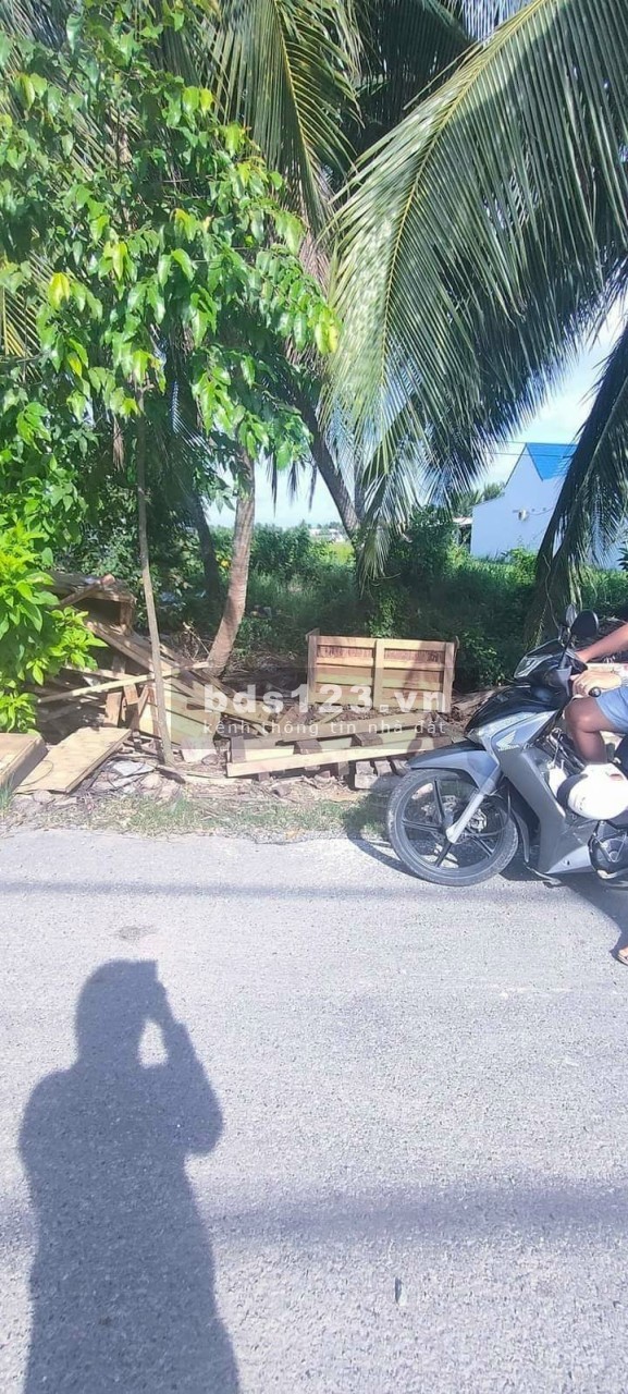 Bán đất mặt tiền kế bên Công ty Ô tô Trung Chánh liên hệ 0775090300