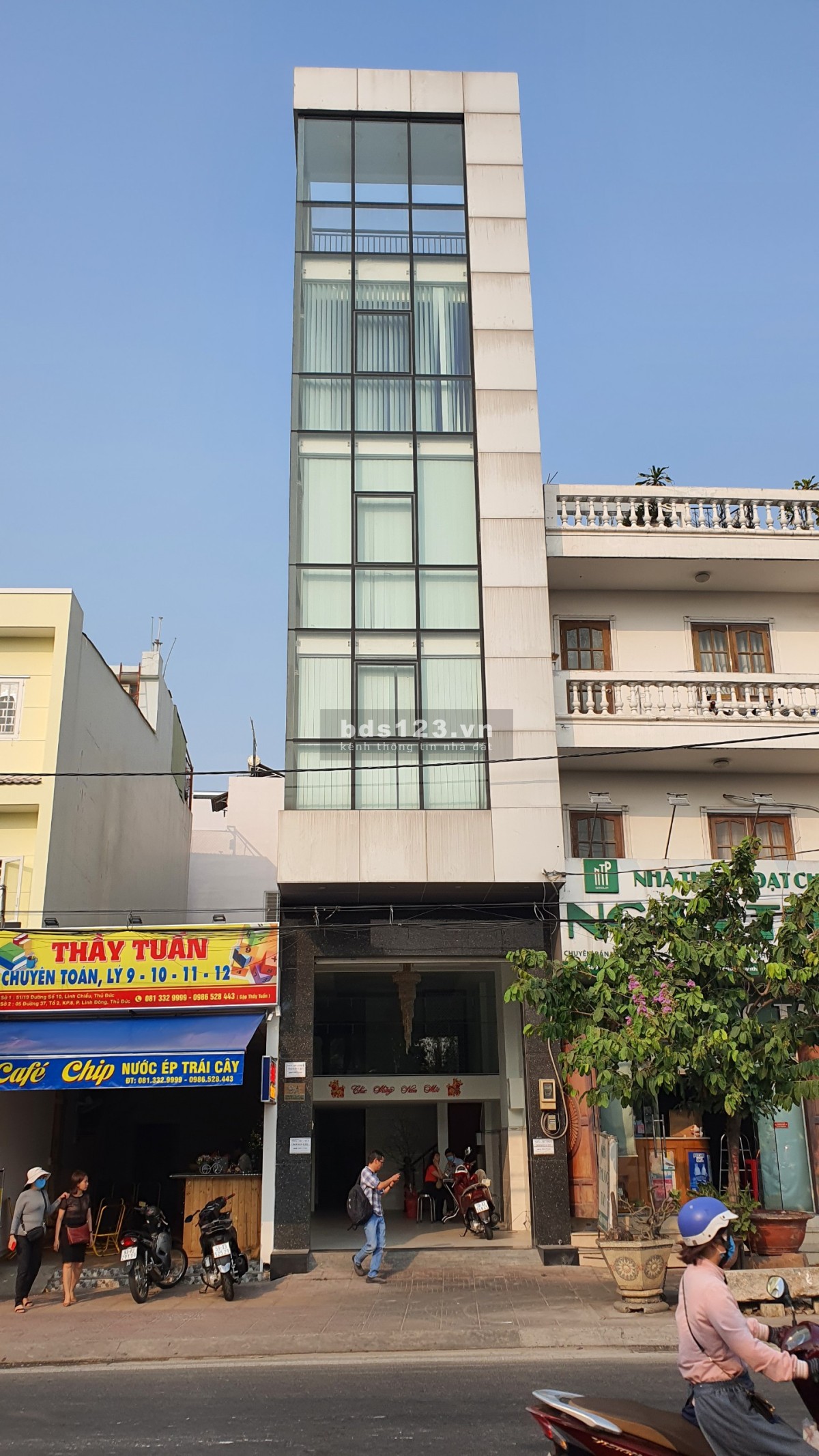 Cho thuê văn phòng DT 450m² ngay trục đường số 2 giao Kha Vạn Cân