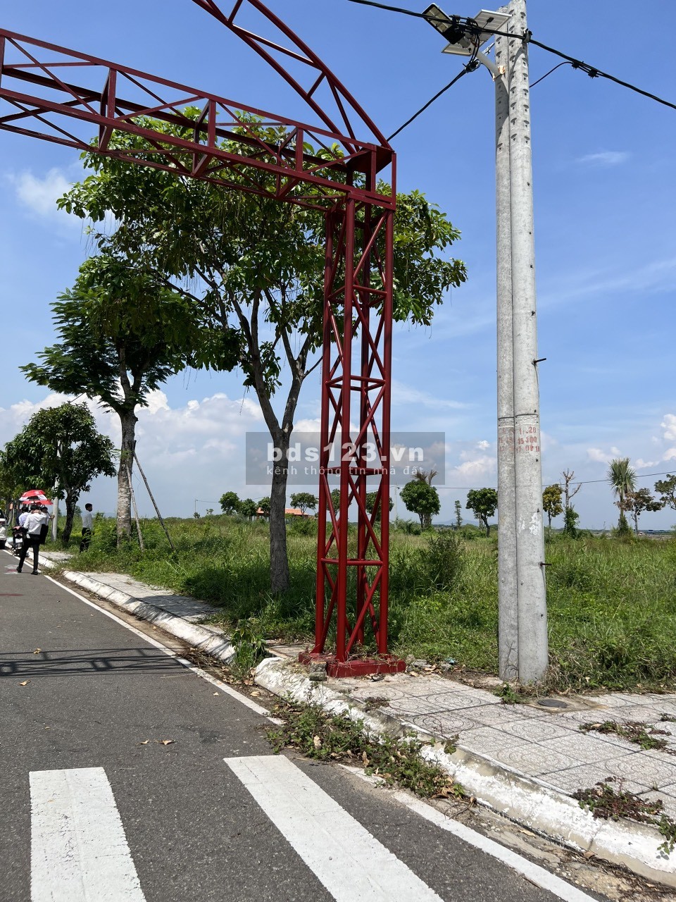 Bán đất mặt tiền gần biển Long HảiSổ hồng rồiCơ sở hạ tầng đầy đủDiện tích : 100m² ( full thổ cư)