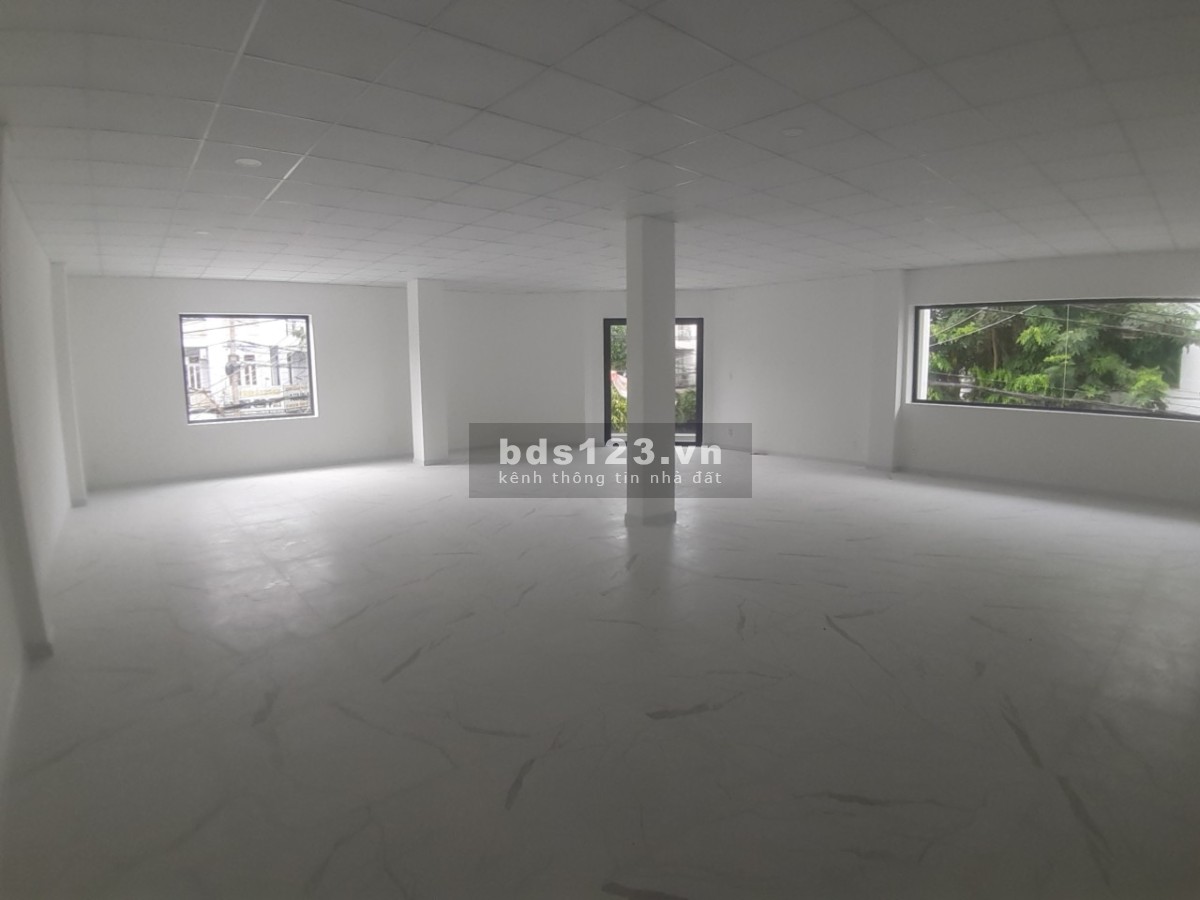 Mặt bằng văn phòng cho thuê góc đường số 5 giá tốt