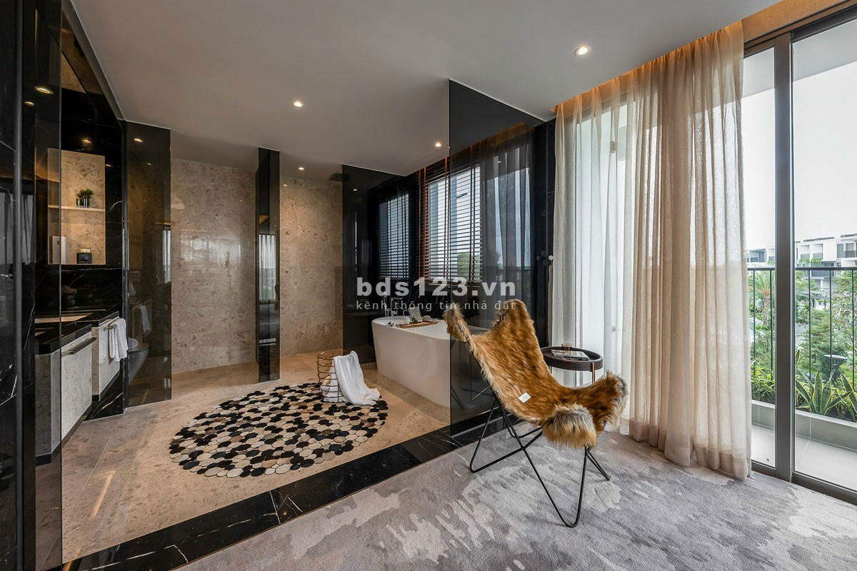 Rẻ nhất thị trường,nhà đường Nam Kỳ Khởi Nghĩa, Q3. DT 4x18m, trệt, 3 lầu, ST, bán 13 tỷ
