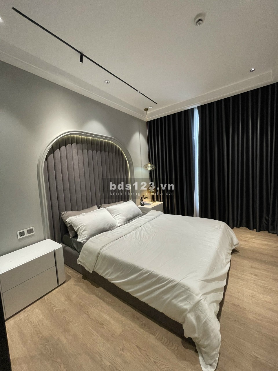 Cho thuê căn hộ 3 phòng ngủ dt 125m2, Midtown The Peak với đày đủ nội thất chuẩn Châu Âu